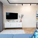 Viru, 2-bedroom With Parking By Ca * Tallinn