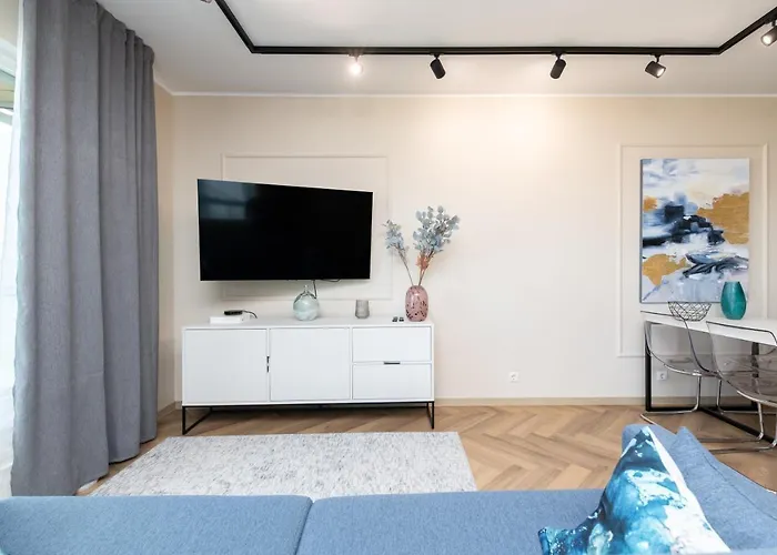 Viru, 2-bedroom With Parking By Ca * Tallinn